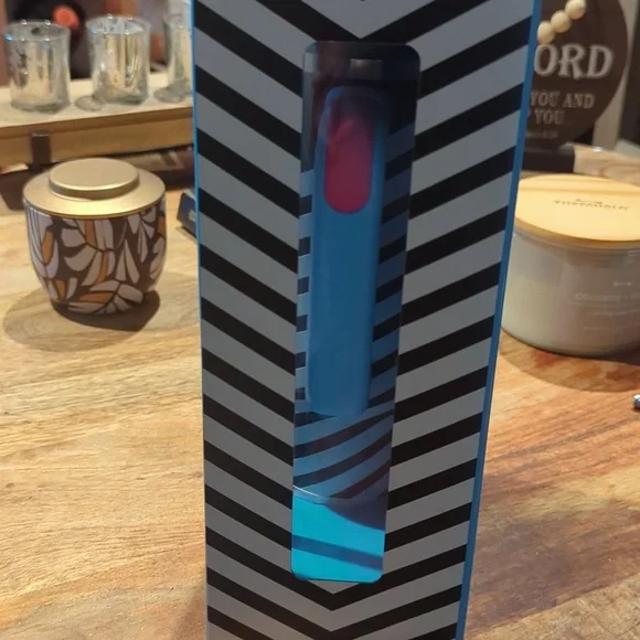 New in box Stanley 40oz Barbie Collection - Picture 4 of 8